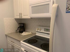 8901 NW 38th Dr in Coral Springs, FL - Building Photo - Building Photo