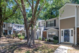 7731 Falcon Rest Cir in Raleigh, NC - Building Photo - Building Photo