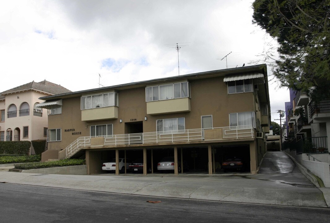Harper House in West Hollywood, CA - Building Photo