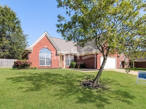 2458 Baird Dr in Southaven, MS - Building Photo - Building Photo