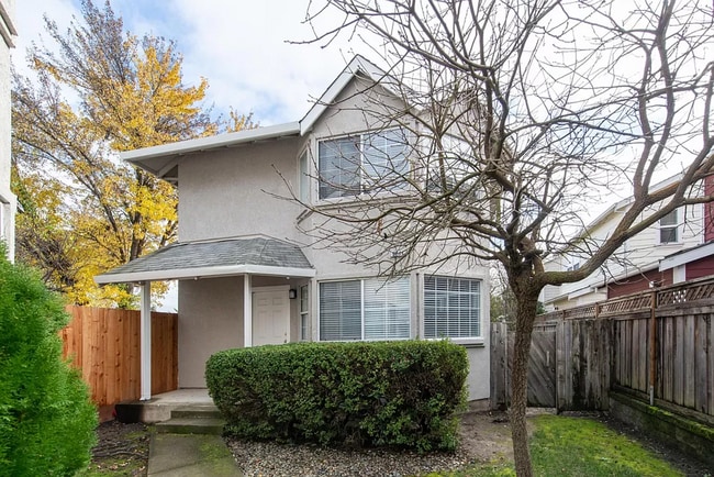 property at 924 E Cotati Ave