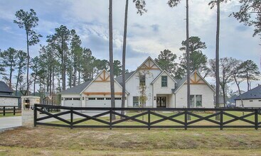 21359 Monarch Dr in Montgomery, TX - Building Photo - Building Photo