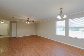 8401 Seven Oaks Ln in Denton, TX - Building Photo - Building Photo