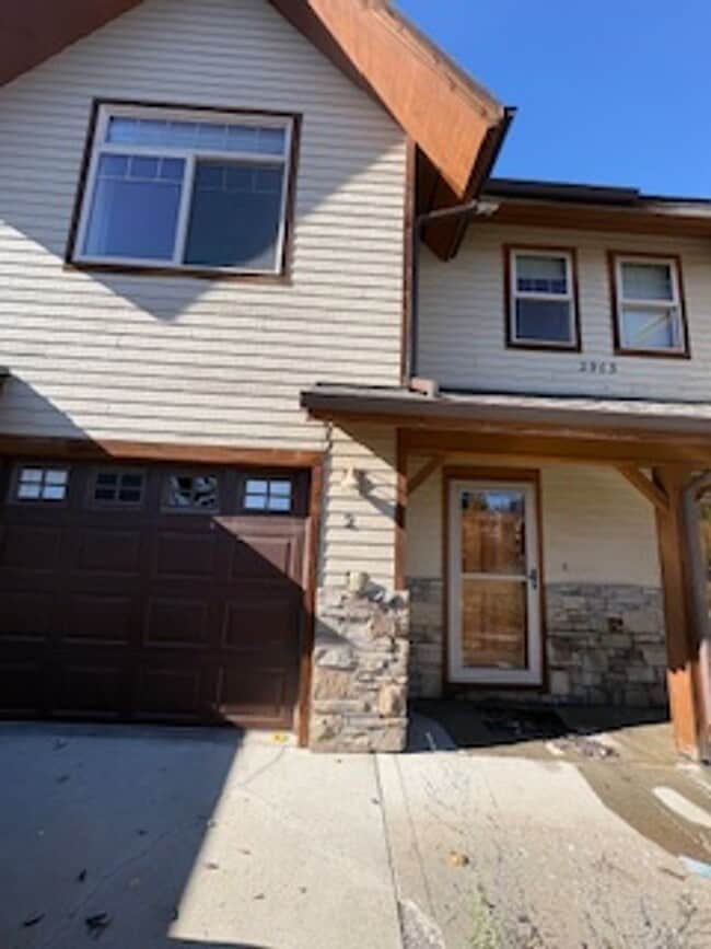 property at 2963 Warbler Way