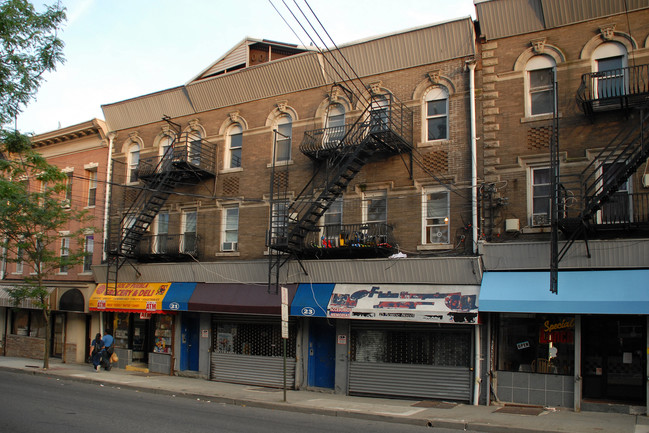 21-25 Monroe St in Passaic, NJ - Building Photo - Building Photo