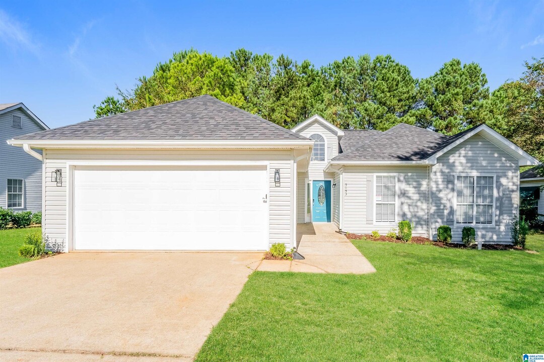 5153 Candlebrook Terrace in Bessemer, AL - Building Photo