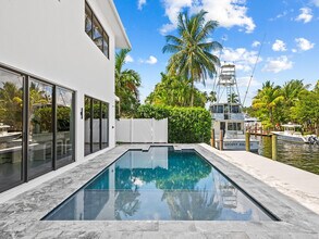 1317 Tangelo Isle in Fort Lauderdale, FL - Building Photo - Building Photo