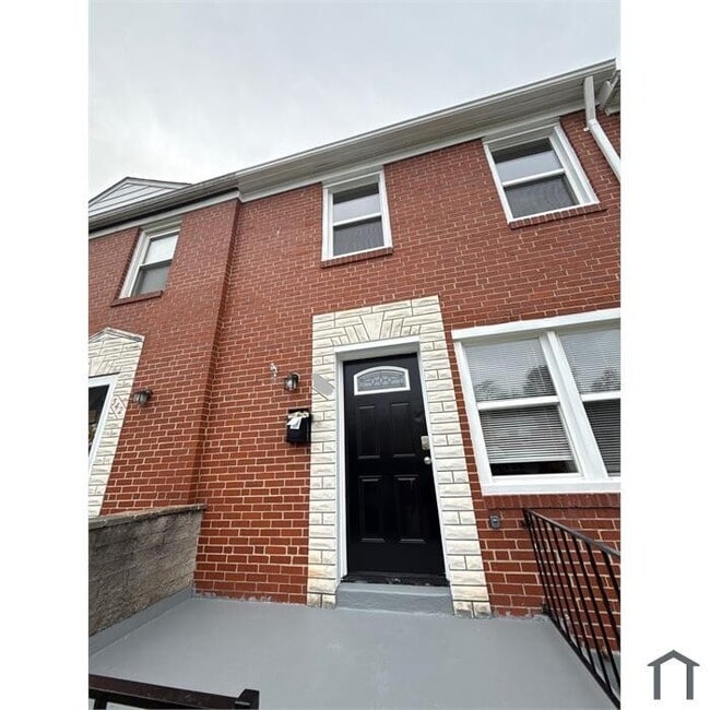 300 Leeanne Rd in Essex, MD - Building Photo - Building Photo