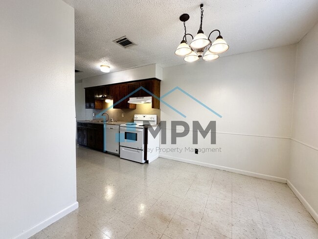 62 W Elmwood Dr in Monroe, LA - Building Photo - Building Photo