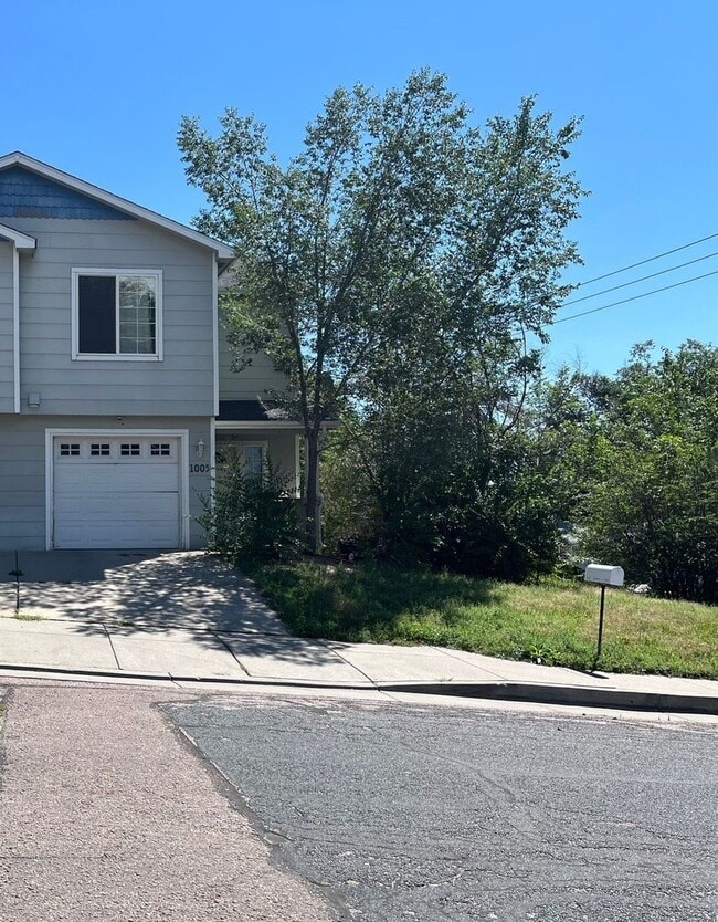 property at 1005 Bennett Ave