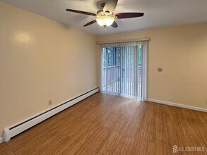 1 Lake Ave in East Brunswick, NJ - Building Photo - Building Photo