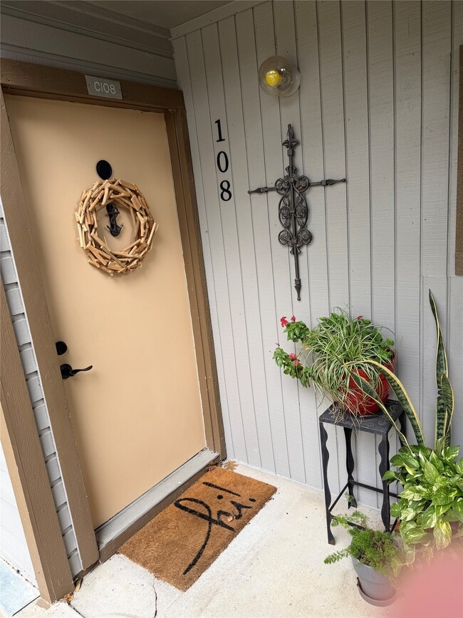 3900 Aspen Dr in Montgomery, TX - Building Photo - Building Photo