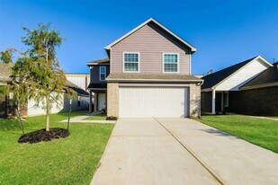 3745 Alexus Dr in Conroe, TX - Building Photo