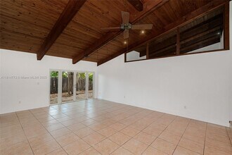 9022 SW 78th Pl in Miami, FL - Building Photo - Building Photo