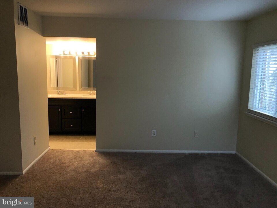 10245 Prince Pl-Unit -29-108 in Largo, MD - Building Photo