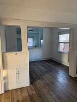 1625 1/2 W 55th St, Unit 1625 1-2 in Los Angeles, CA - Building Photo