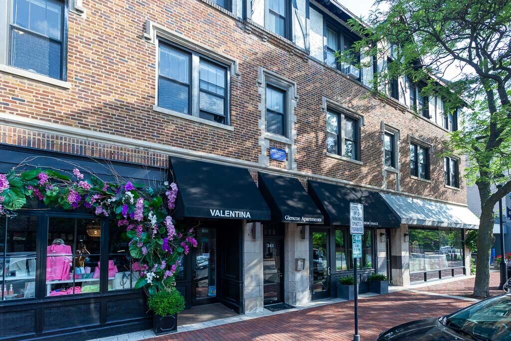340 Park Ave, Unit J00P in Glencoe, IL - Foto de edificio