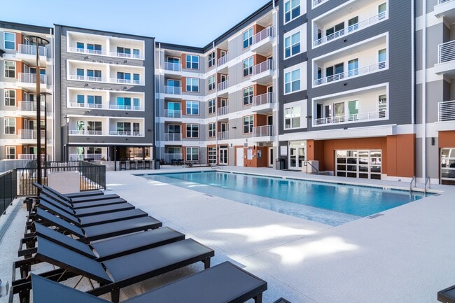 Avondale Hills in Decatur, GA - Building Photo - Building Photo