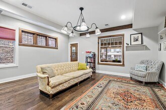 6069 N Ridge Ave in Chicago, IL - Building Photo - Building Photo