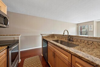 35 Buttles Ave, Unit A in Columbus, OH - Building Photo - Building Photo