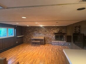 14 Glenn Dr in Woodbury, NY - Building Photo - Building Photo