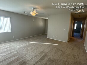 9343 Winebrook Ave in Las Vegas, NV - Building Photo - Building Photo