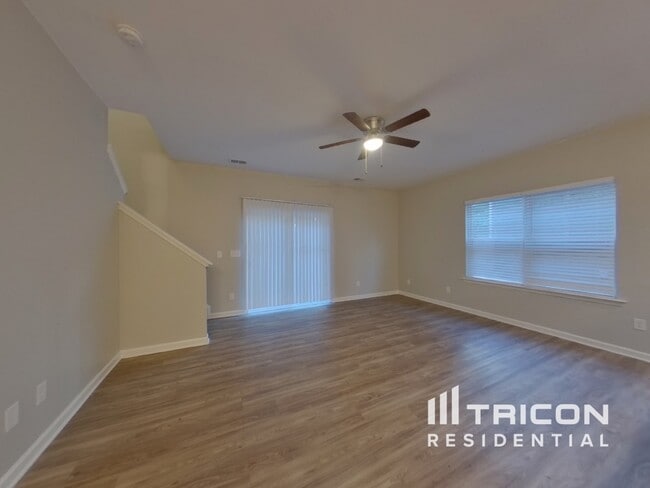 112 Wainscot Oak Ln in West Columbia, SC - Building Photo - Building Photo