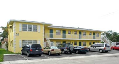 495 NW 41st St in Fort Lauderdale, FL - Building Photo - Building Photo