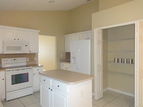 1040 Pineview Ct in Apopka, FL - Building Photo - Building Photo