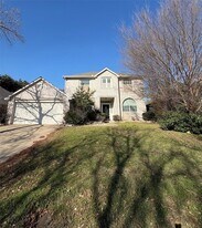 4425 Hummingbird Ct in Fort Worth, TX - Building Photo