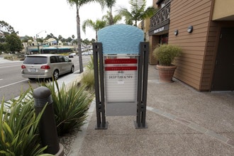 The Lofts at Moonlight Beach in Encinitas, CA - Building Photo - Building Photo