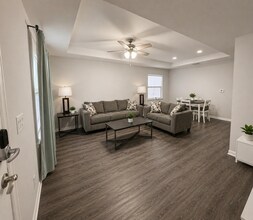 1459 Shirley Dr in Lakeland, FL - Building Photo - Building Photo