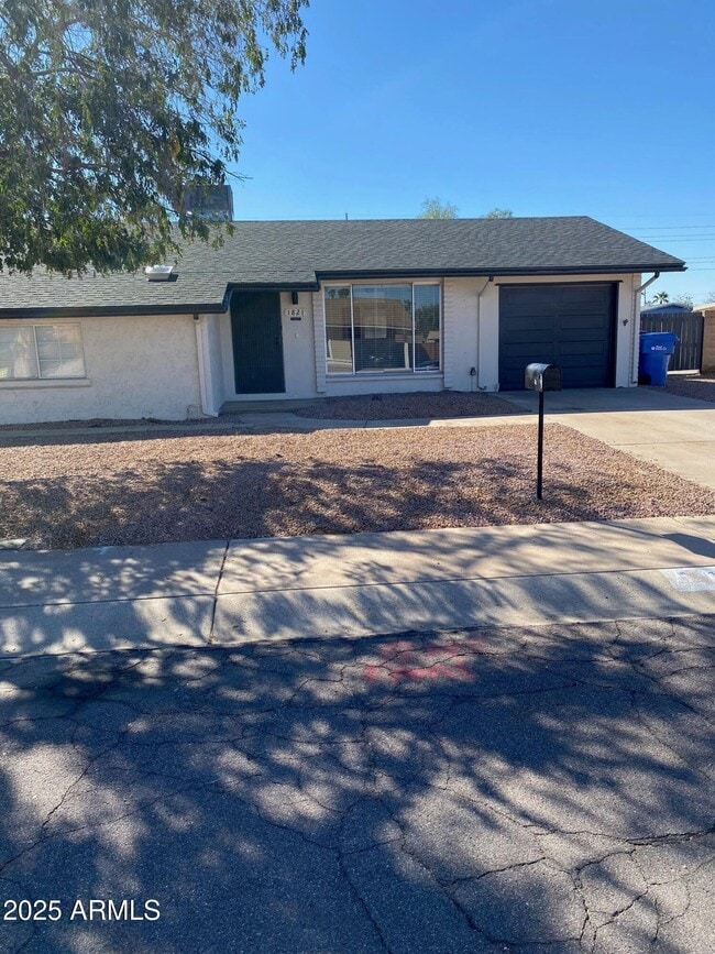 property at 1821 W Libby St