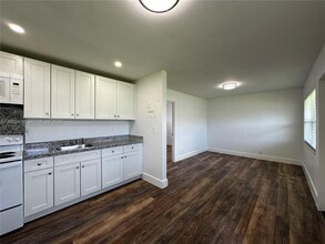 2321 Madison St in Hollywood, FL - Building Photo - Building Photo