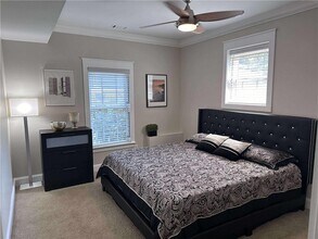 1210 Oakfield Dr SE in Atlanta, GA - Building Photo - Building Photo