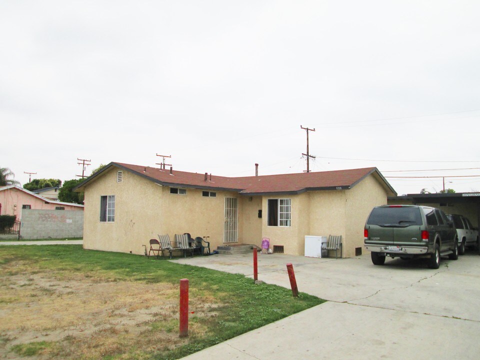 5735 Shull St in Bell Gardens, CA - Building Photo