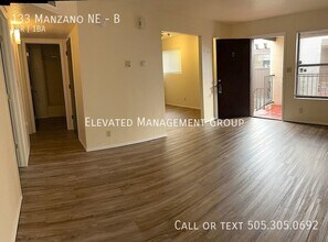 133 Manzano St NE, Unit B in Albuquerque, NM - Building Photo - Building Photo