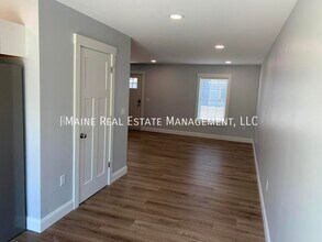 208 Rocky Rdg Dr in Hermon, ME - Building Photo - Building Photo