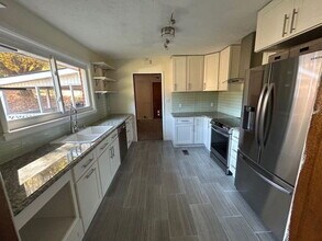 4308 Lonas Dr in Knoxville, TN - Building Photo - Building Photo