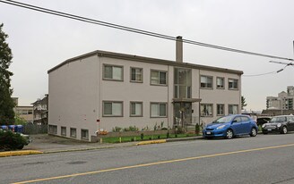 Holly Manor in New Westminster, BC - Building Photo
