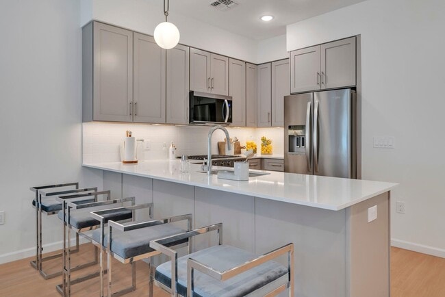 74 Ridgedale Ave in Morristown, NJ - Building Photo - Building Photo