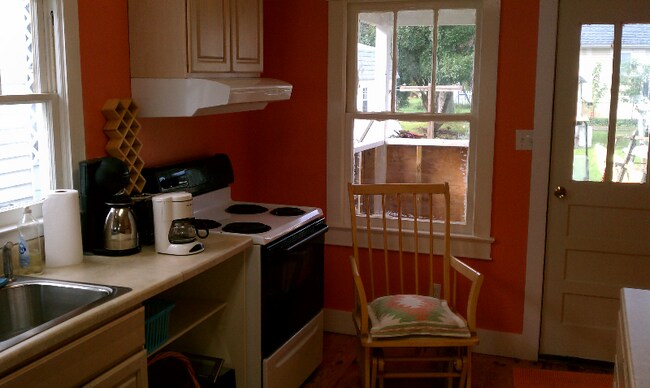 2002 Beach Ave in Colonial Beach, VA - Building Photo - Building Photo