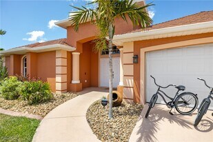 2309 SW 27th St in Cape Coral, FL - Building Photo