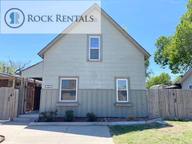 property at 103 W 6th Ave