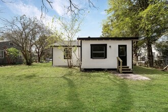 1227 Dena St in Jacksonville, FL - Foto de edificio - Building Photo