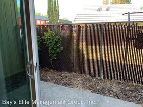 2021 Sierra Rd in Concord, CA - Building Photo - Building Photo