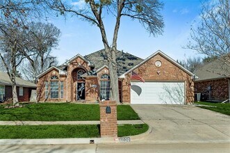6020 Fannin Dr in Arlington, TX - Building Photo - Building Photo