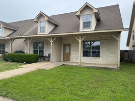 200 Sandstone Dr in Jarrell, TX - Building Photo