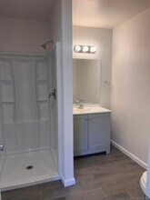 1934 West Dr-Unit -C in Vista, CA - Building Photo - Building Photo