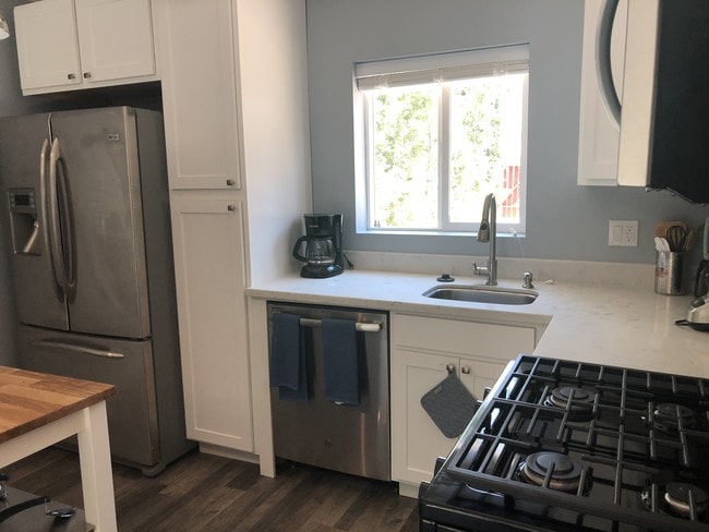 property at 6331 Longridge Ave